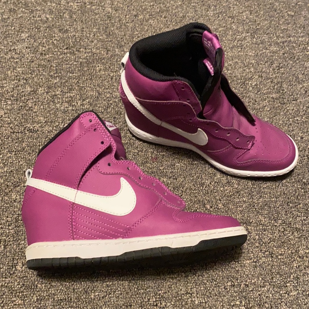 Nike Wedge Sneaker